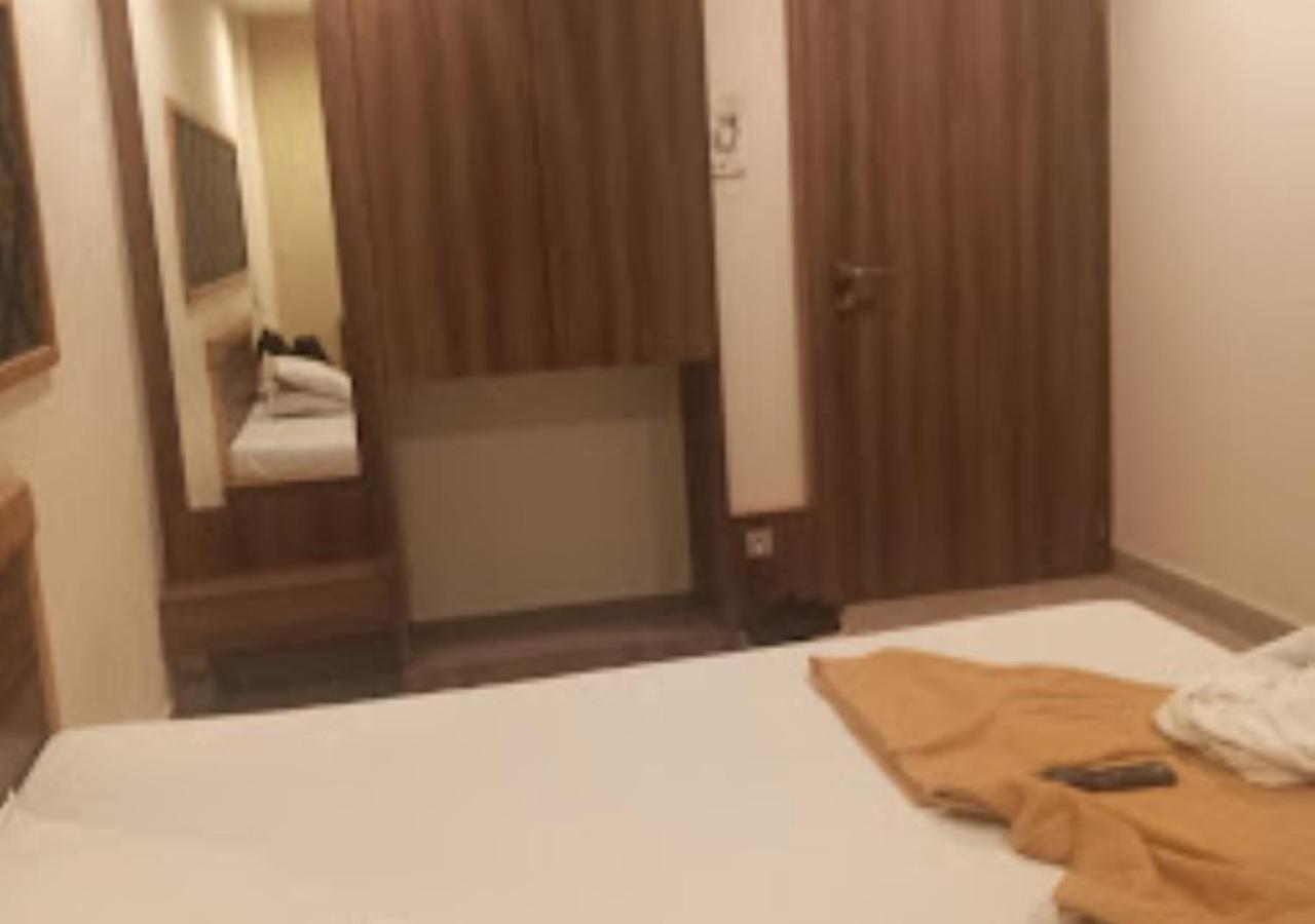 Hotel Jaltarang Kalmath Kankavali 外观 照片