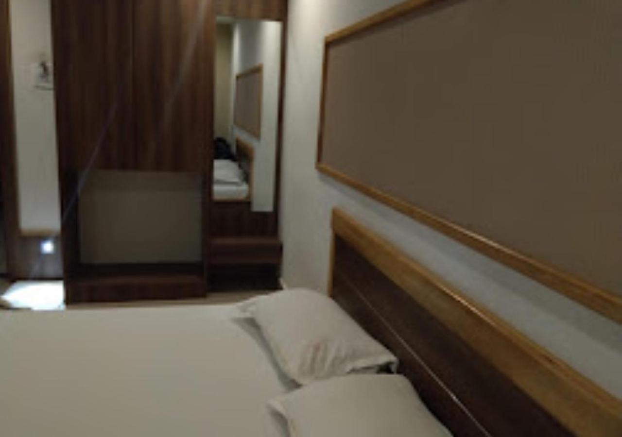Hotel Jaltarang Kalmath Kankavali 外观 照片