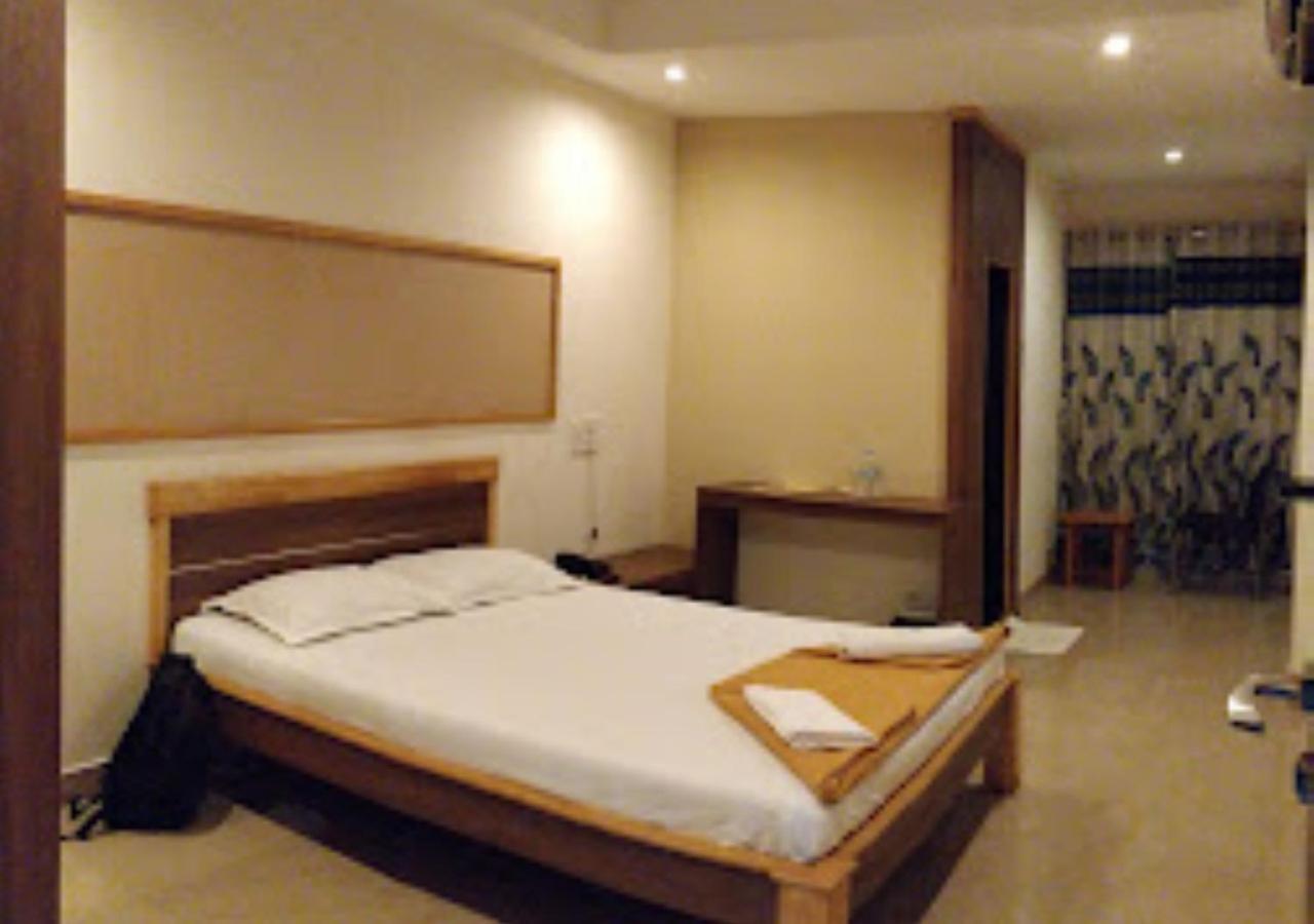Hotel Jaltarang Kalmath Kankavali 外观 照片