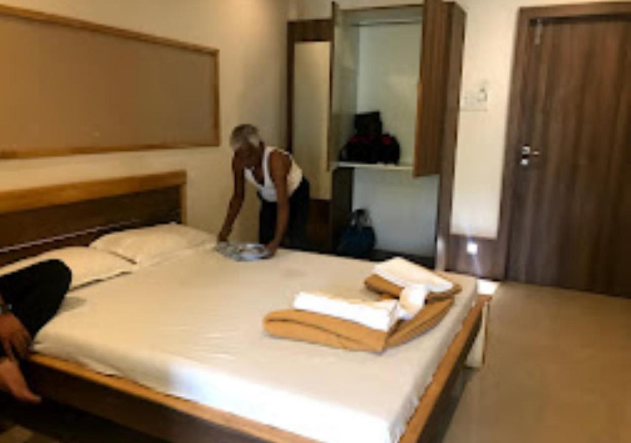 Hotel Jaltarang Kalmath Kankavali 外观 照片