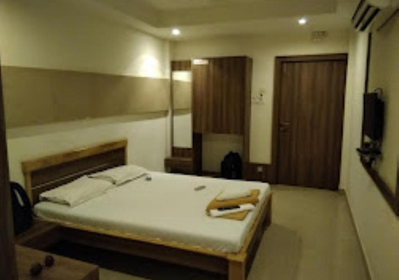 Hotel Jaltarang Kalmath Kankavali 外观 照片
