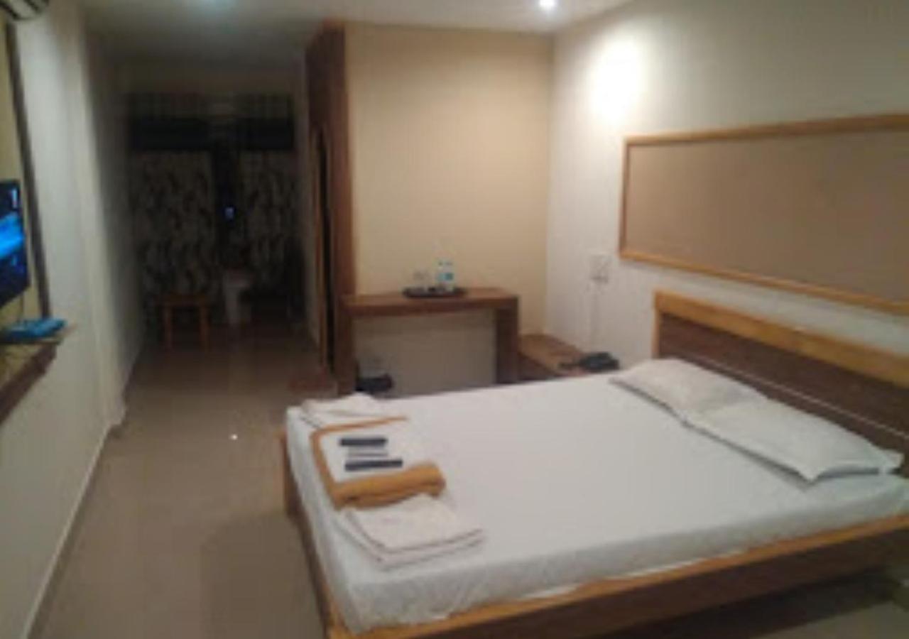 Hotel Jaltarang Kalmath Kankavali 外观 照片