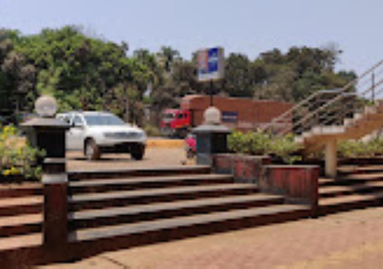 Hotel Jaltarang Kalmath Kankavali 外观 照片